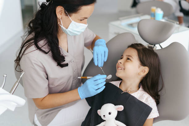 Best Cracked Tooth Emergency Dentist  in San Antonio, FL